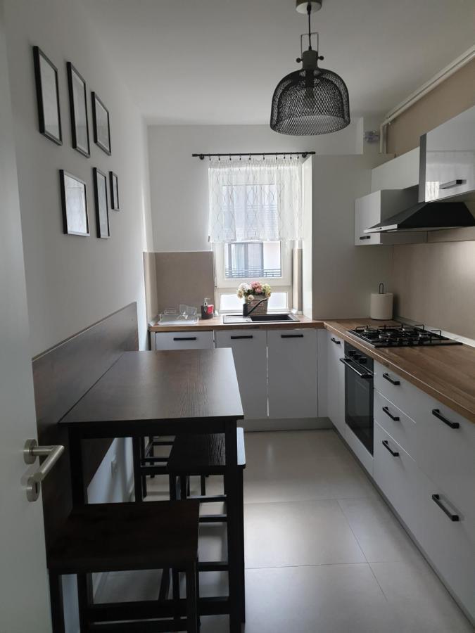 Qualis Apartament2 Apartment Brasov Luaran gambar