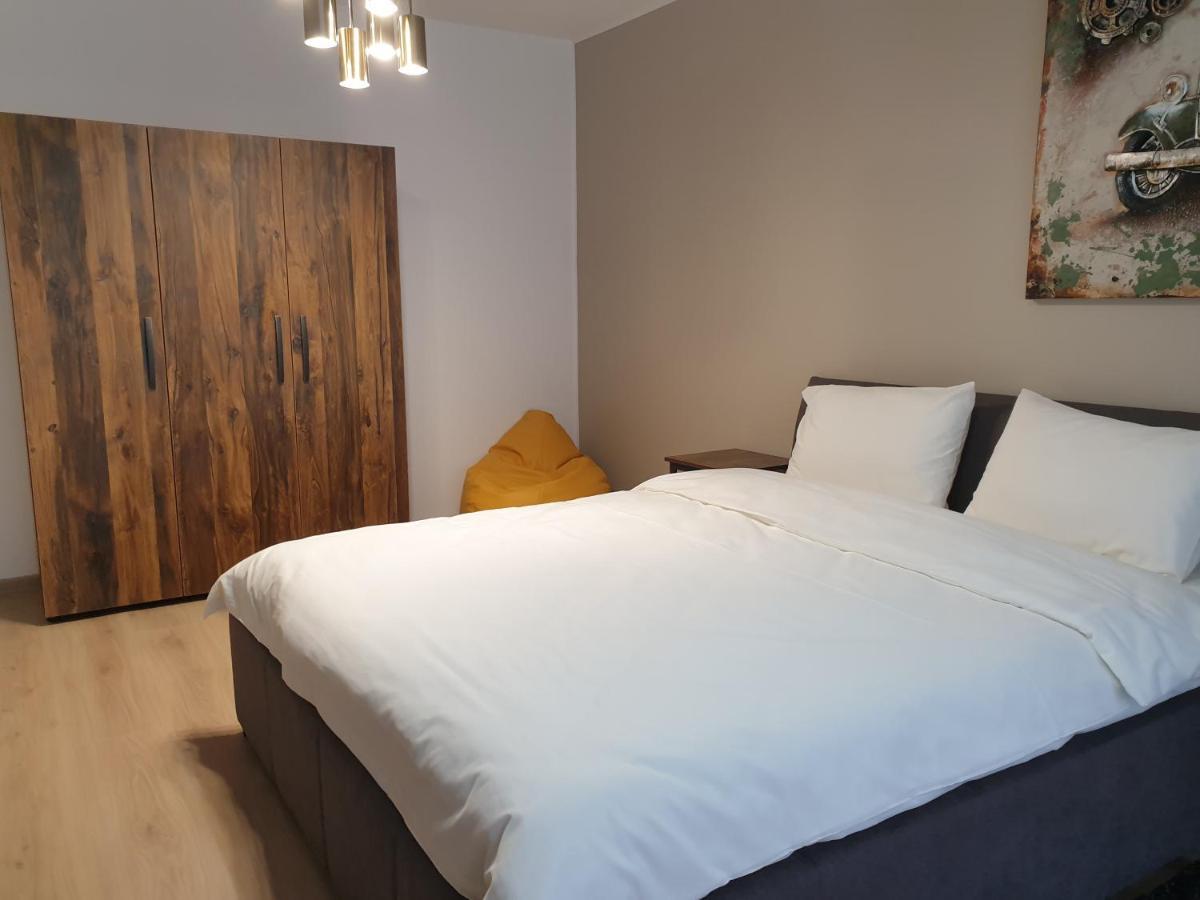 Qualis Apartament2 Apartment Brasov Luaran gambar